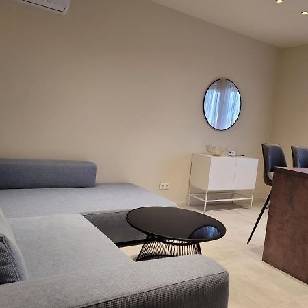 Lara II Apartman Debrecen Esterno foto