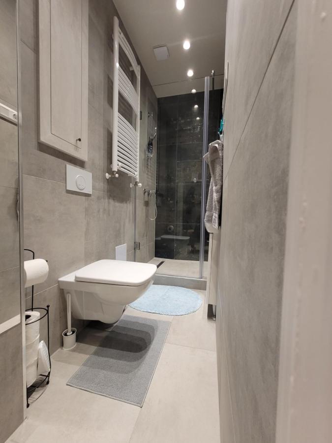Lara II Apartman Debrecen Esterno foto