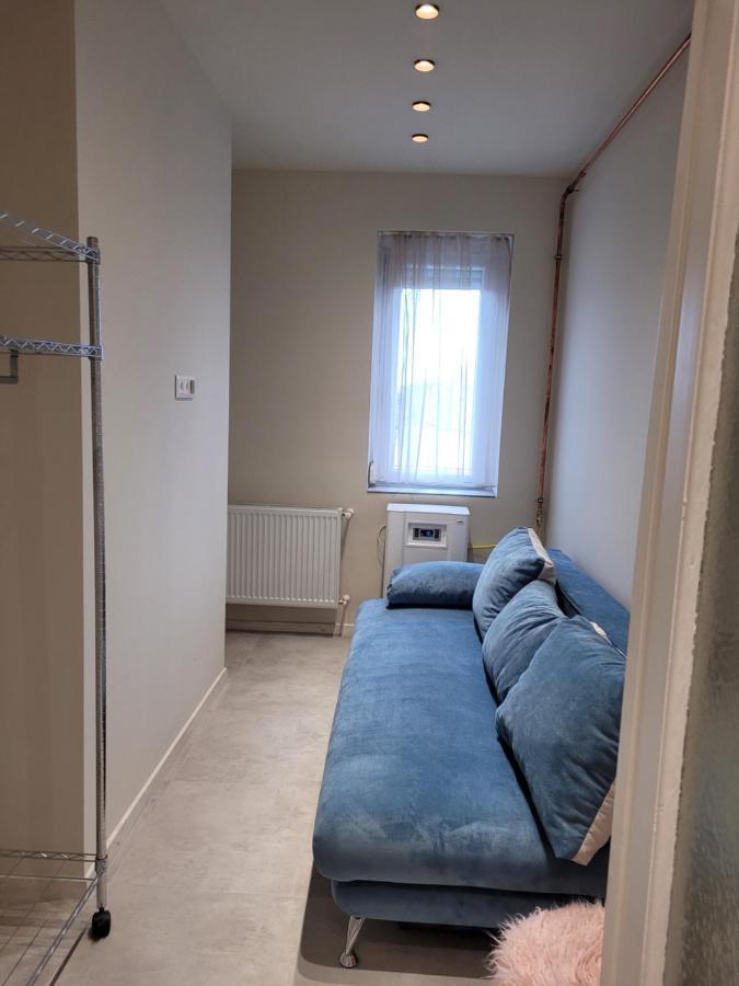 Lara II Apartman Debrecen Esterno foto