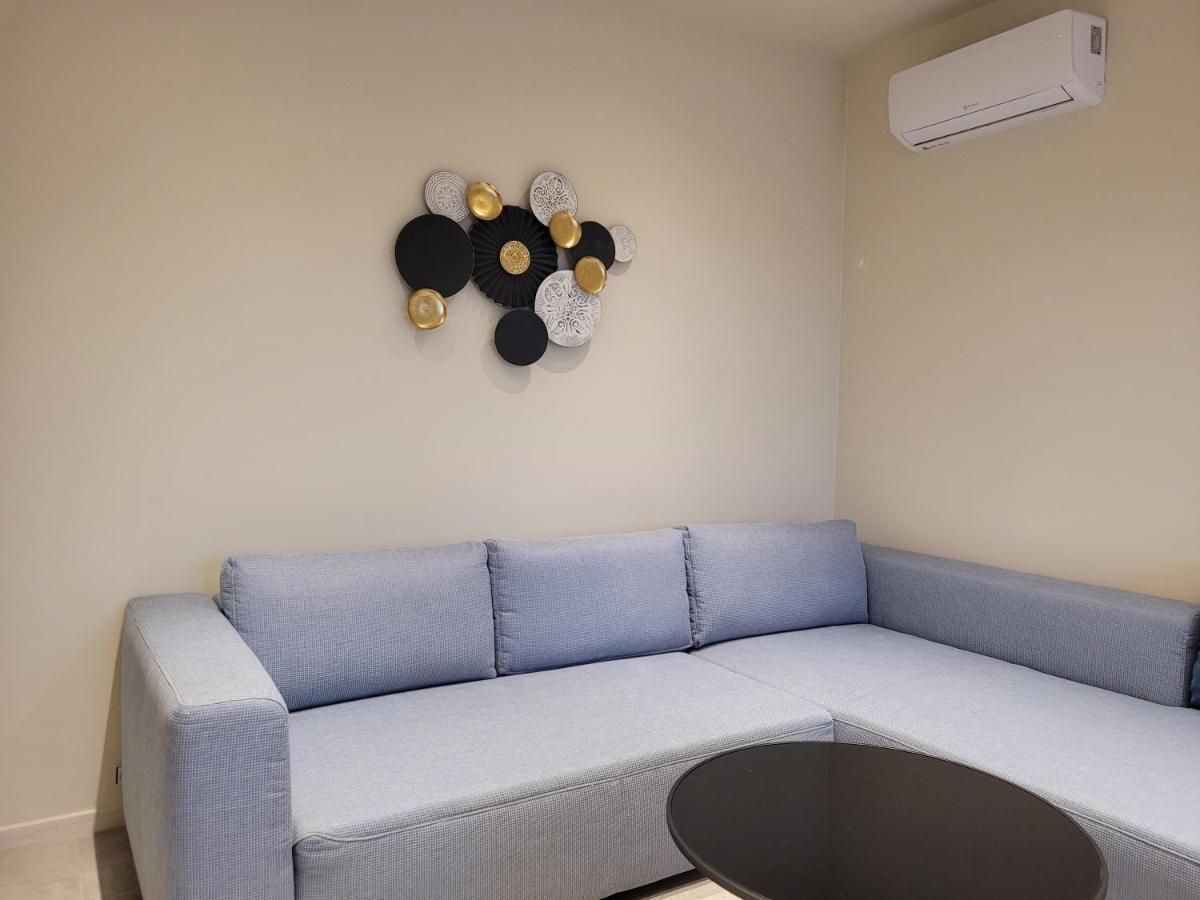 Lara II Apartman Debrecen Esterno foto
